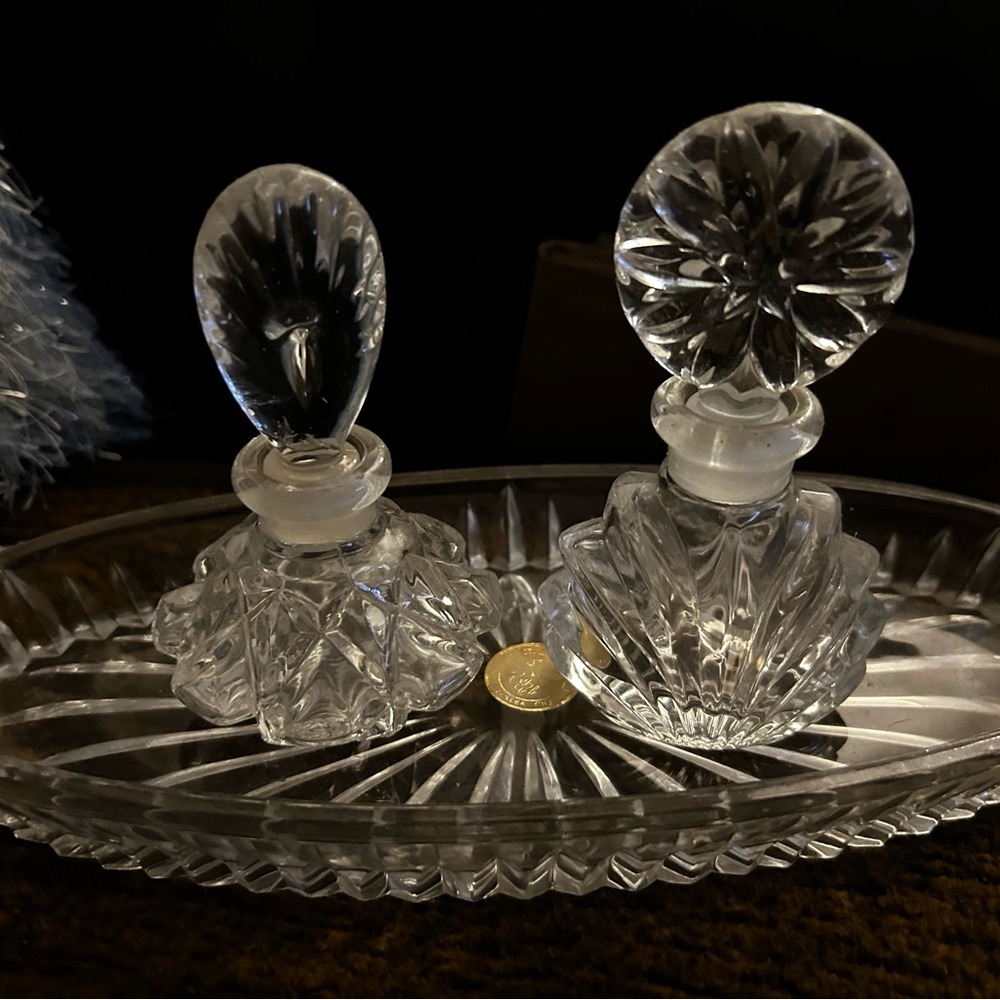 Elegant Crystal Perfume Bottles with Tray